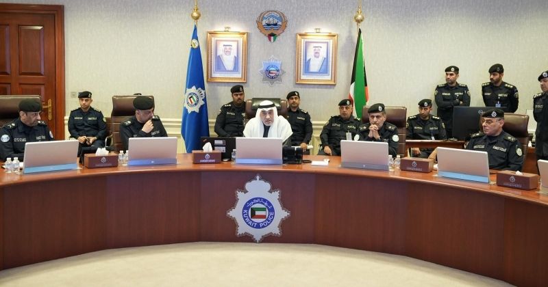 اليوسف يترأس اجتماعاً مع القيادات الأمنية لمتابعة المستجدات الإقليمية