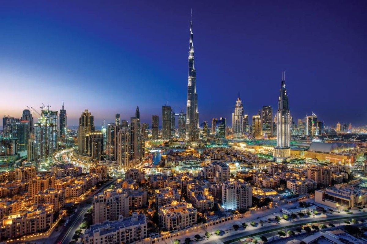 القطاع الخاص في الإمارات يواصل العمل دون توقف