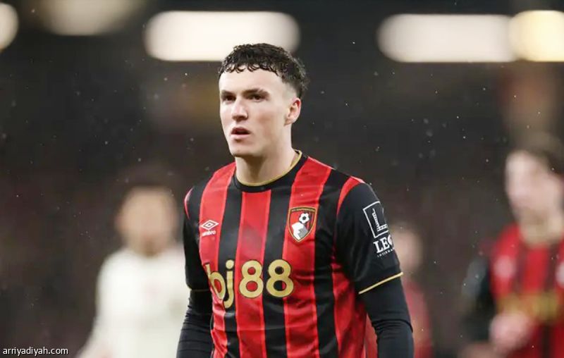 خيمينيز يعتذر بعد هجومه على أليجري