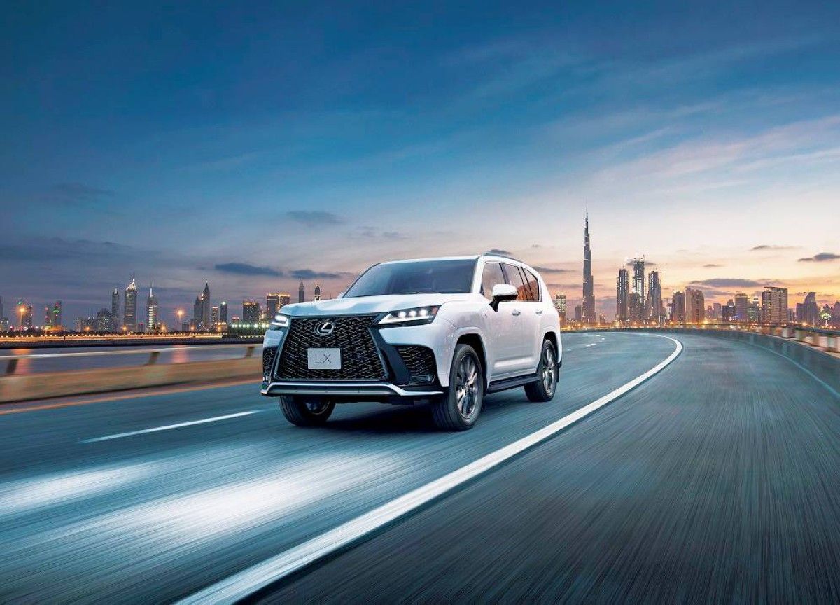 هلال عروض السيارات يسطع في دبي