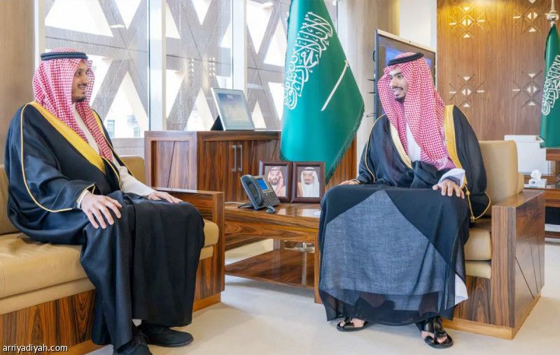 راكان بن سلمان يستقبل رئيس شركة نادي الدرعية ويؤكد على إرثها الرياضي