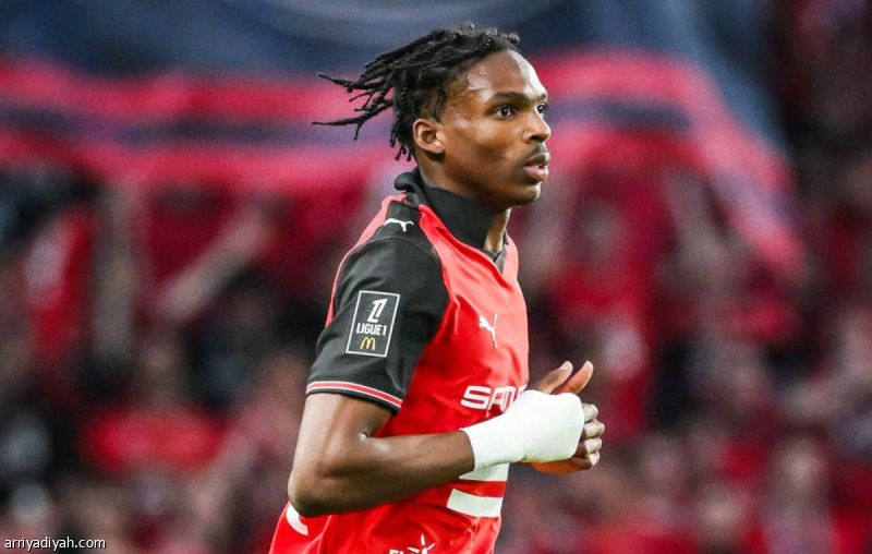 جراحة الكتف تبعد جاكيه عن رين