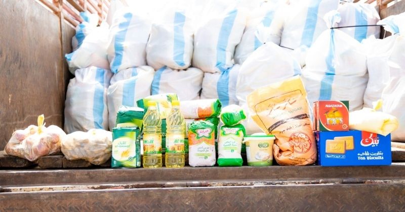 جانب من السلال الغذائية