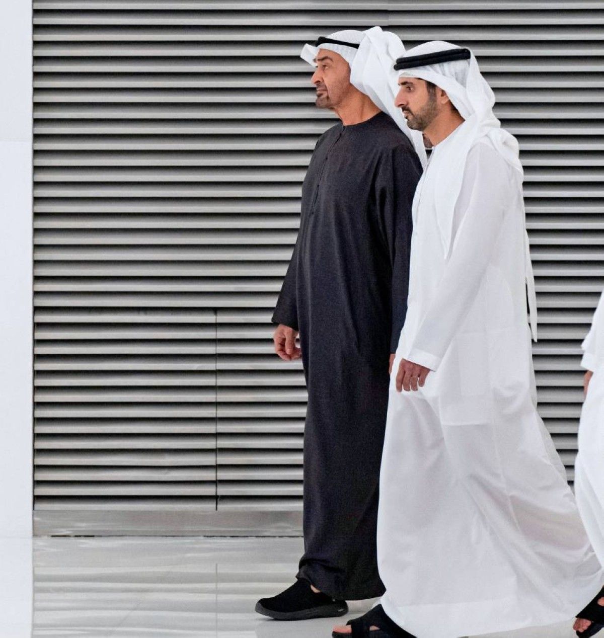 لا تشلون هم.. الإمارات آمنة وقيادتها بين شعبها