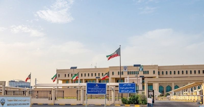 «الكهرباء»: إعادة بعض الخطوط الهوائية للخدمة