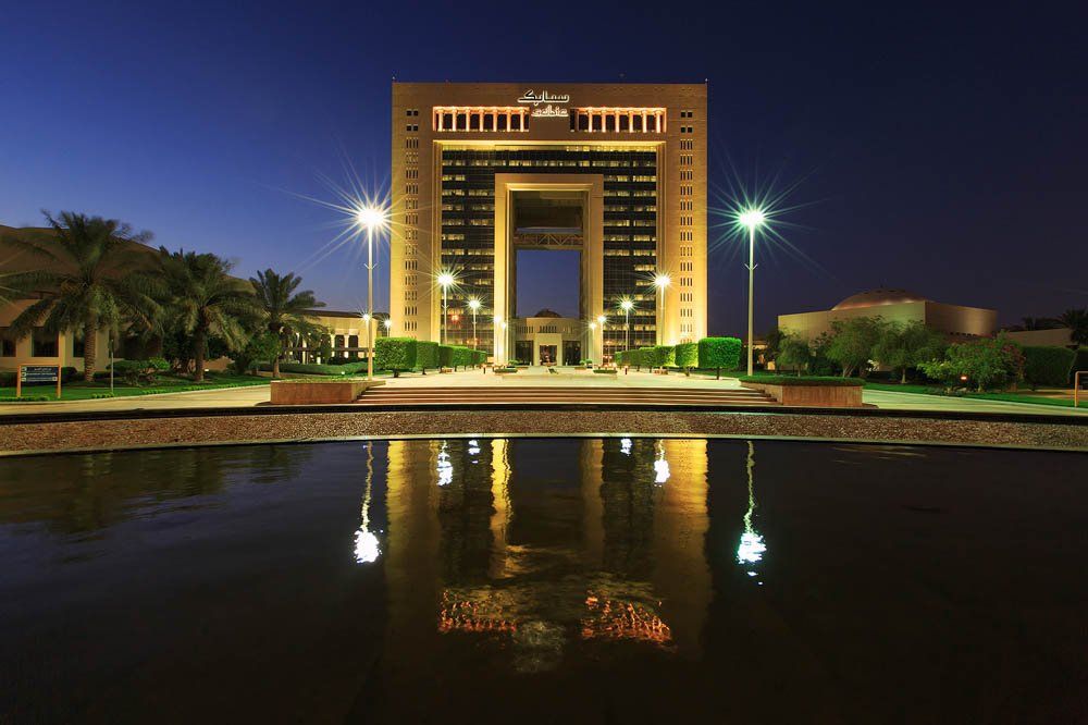 رسمياً:  سهم سابك ينتظر قفزة كبيرة بعد قرارين من مجلس الادارة غيرت توجهات الشركة