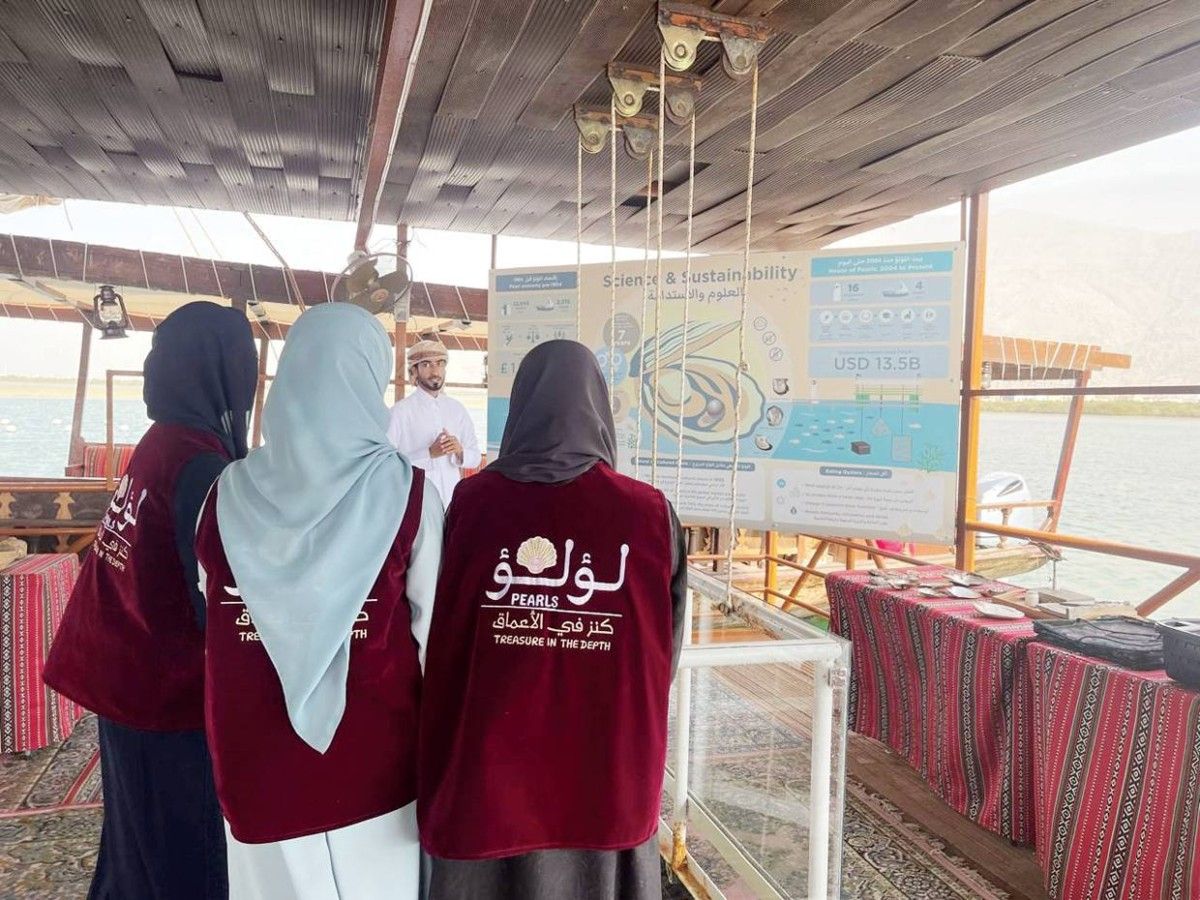 5 طالبات يستحضرن تاريخ الأجداد بمشروع «لؤلؤ كنز في الأعماق»