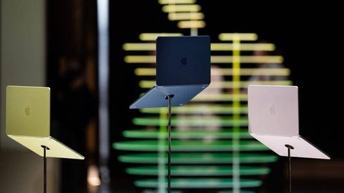 أبل تتوسع بسوق الكمبيوتر المحمول «الرخيص»