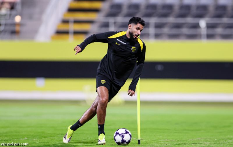 الشهري خارج حسابات الاتحاد