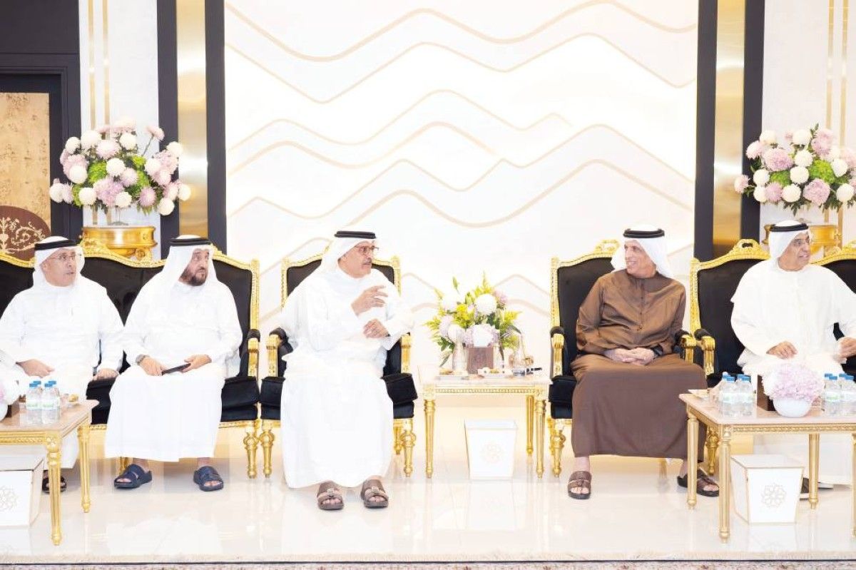 الحكام يواصلون استقبال المهنئين بشهر رمضان