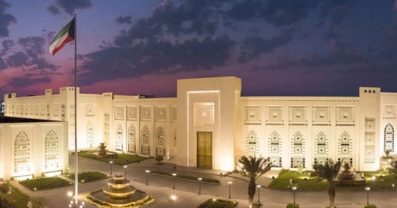 الكويت تدين الهجوم الإيراني على مبان بالبحرين تضم عناصر من القوات البحرية الأميرية القطرية