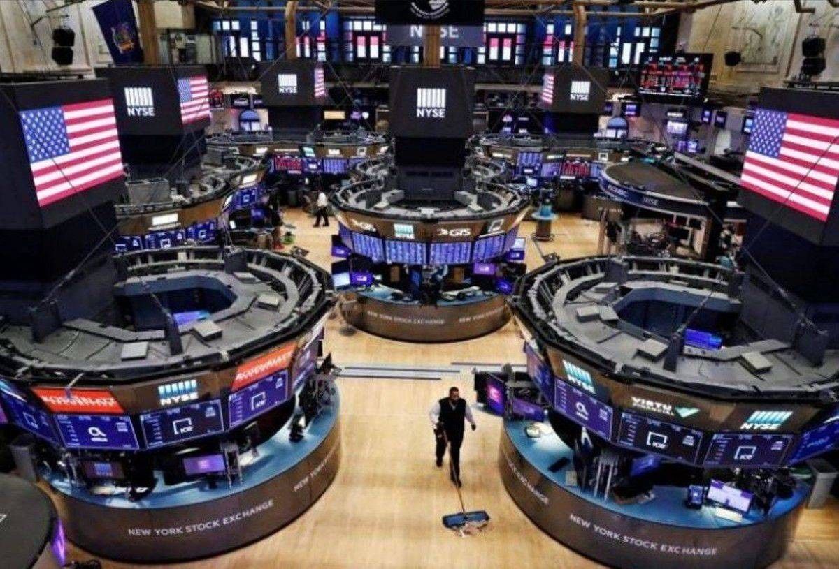 أسعار النفط تضغط على الأسهم الأمريكية.. وداو جونز يفقد 966 نقطة