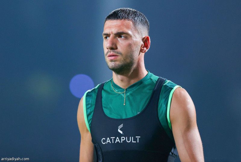 ديميرال يغيب عن قمتين