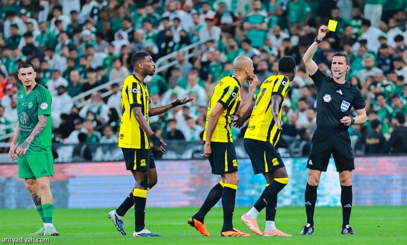 موقعتا الكأس.. صافرة أجنبية