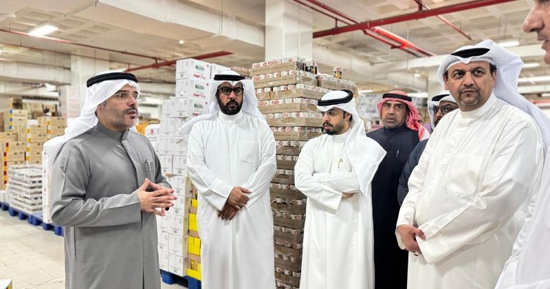 العجمي يتفقد عدداً من «التعاونيات»: السلع متوفرة.. والمنظومة الغذائية تواكب احتياجات المستهلكين على مدار الساعة