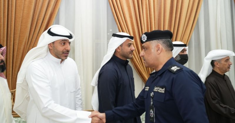 الوهيب وعدد من قيادات «الداخلية» يقدمون واجب العزاء إلى أسرتي الشهيدين الشراح والمجمد