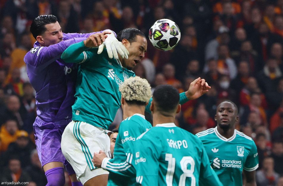 برأسية ليمينا.. غلطة سراي يحبط ليفربول