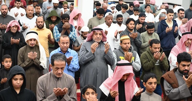 إقبال لافت على صلاة القيام في ليلة 24 رغم الأمطار