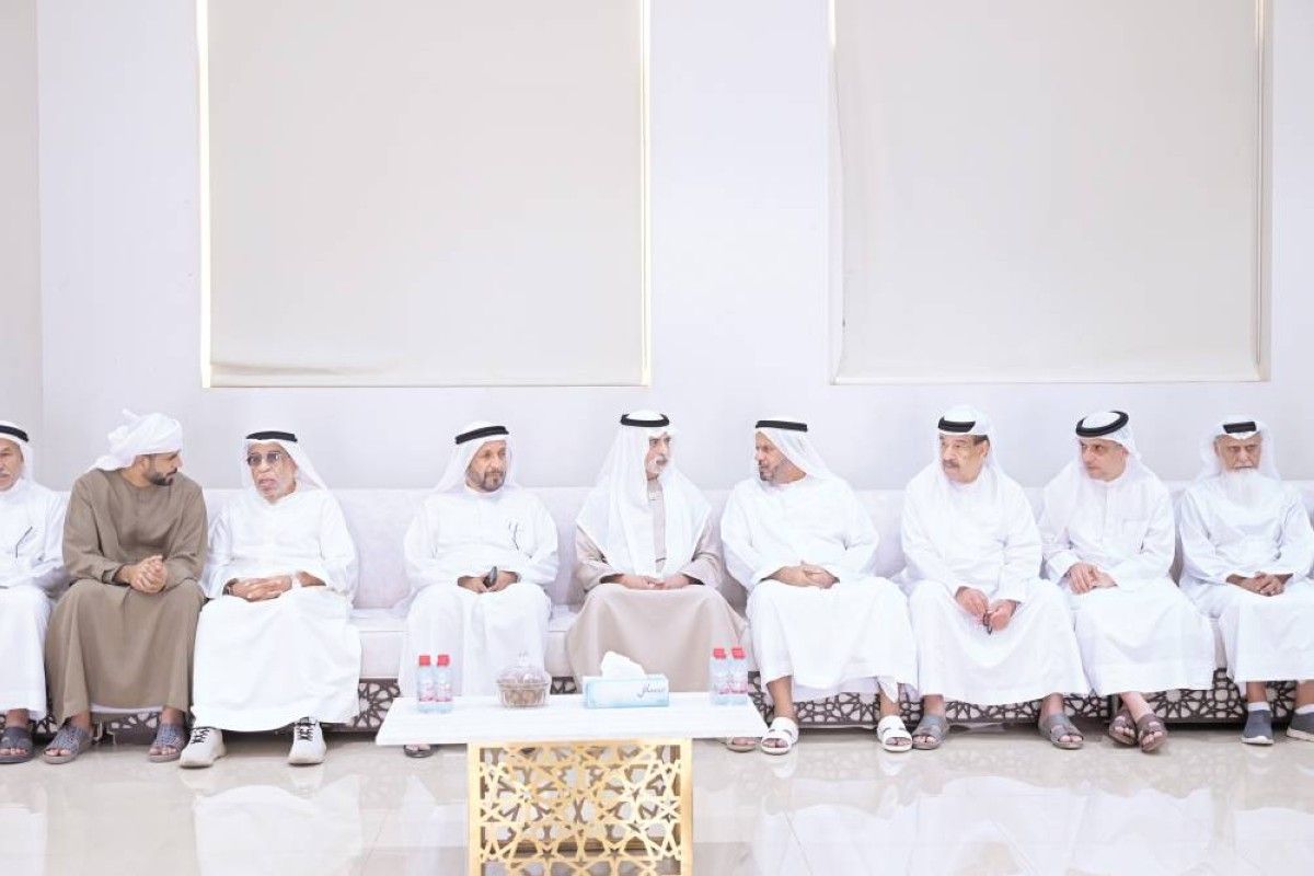 سيف بن زايد: تضحيات شهدائنا ستظل خالدة في ذاكرة الوطن