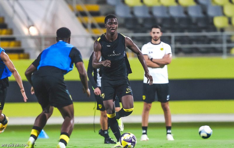 كونسيساو يفتح ملف الخلود.. ويرفض الراحة