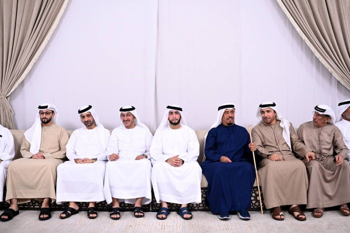 وزراء ومسؤولون يعزون ضاحي خلفان في وفاة عمته