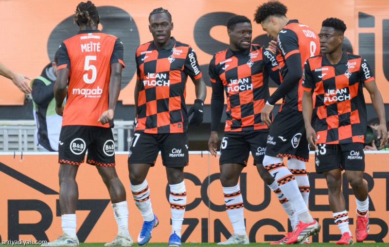 لوريان يفاجئ لانس بثنائية