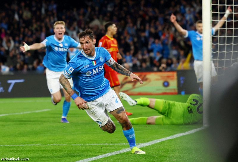 نابولي يقلبها على ليتشي.. واليوفي يؤمّن «الأبطال»