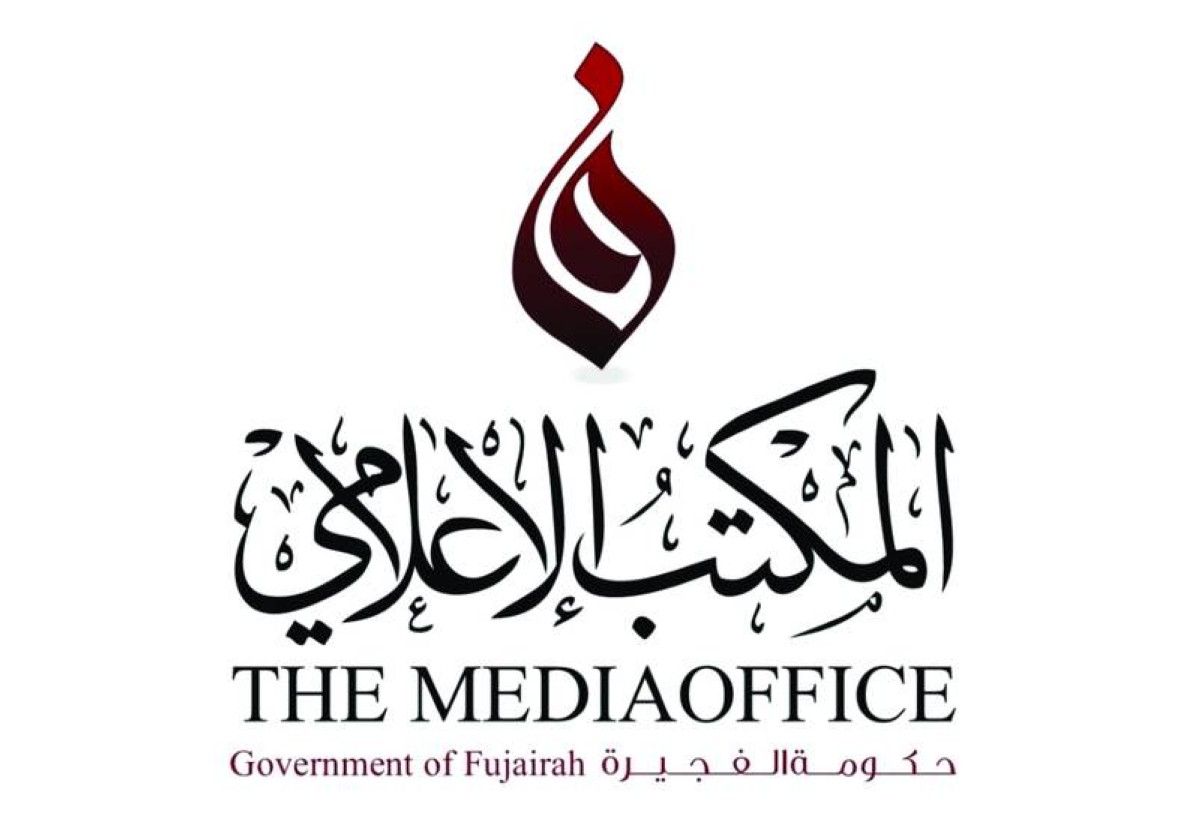 استمرار التعامل مع حريق في منطقة الفجيرة للصناعات البترولية وتسجيل إصابة بسيطة