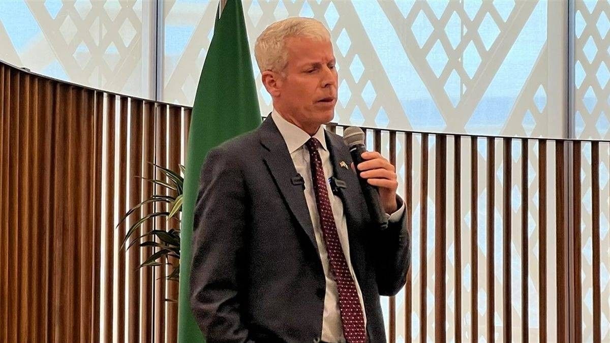 وزير الطاقة الأميركي يهدّئ مواطنيه: ارتفاع أسعار النفط "ألم قصير الأمد" يجب تحمّله