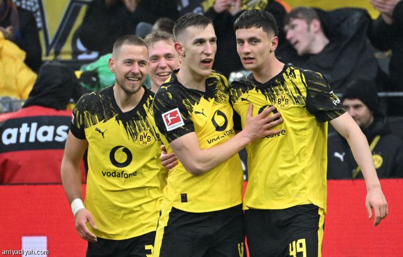 بثنائية أوجسبورج.. دورتموند يطارد البايرن