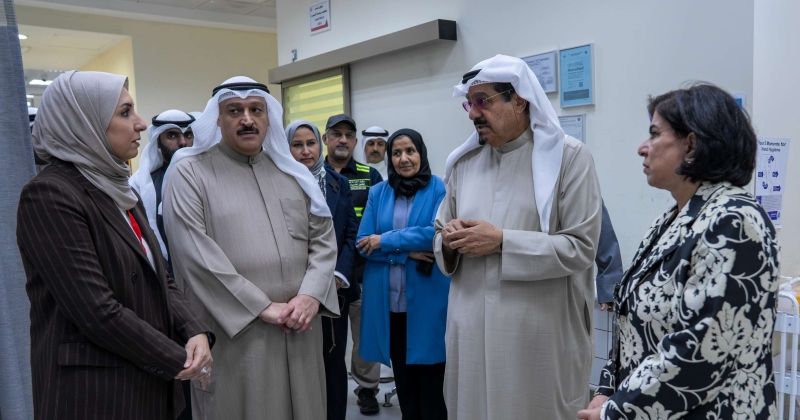 رئيس مجلس الوزراء يتفقد بنك الدم المركزي