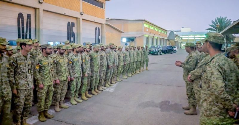 طواري يتحدث إلى عناصر أحد مواقع المسؤولية