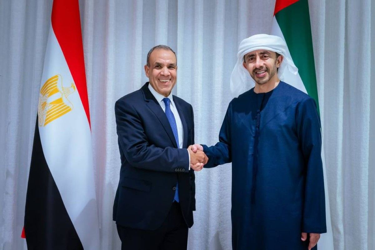عبدالله بن زايد يستقبل وزير الخارجية المصري