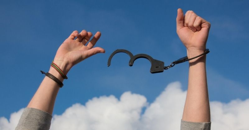 5.6 مليون دينار إجمالي تبرعات حملة «العدل» لسداد مديونيات الغارمين