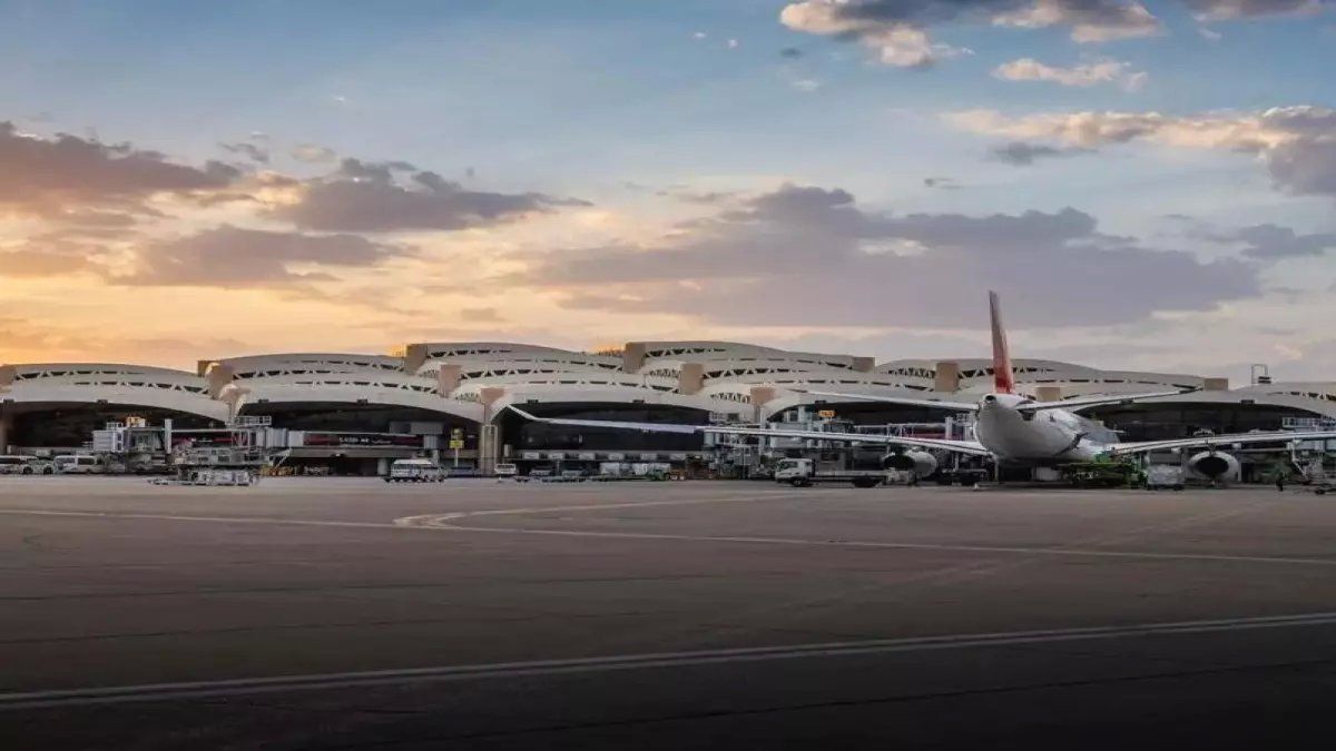 رسمياً: السعودية تنقذ مئات المسافرين العالقين وتحول أجواءها لـ"ملاذ آمن" وسط الحرب!