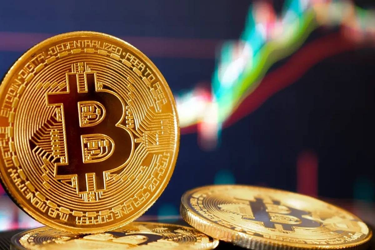 التوترات تدعم تقلبات العملات الرقمية.. و«بتكوين» فوق 71 ألف دولار