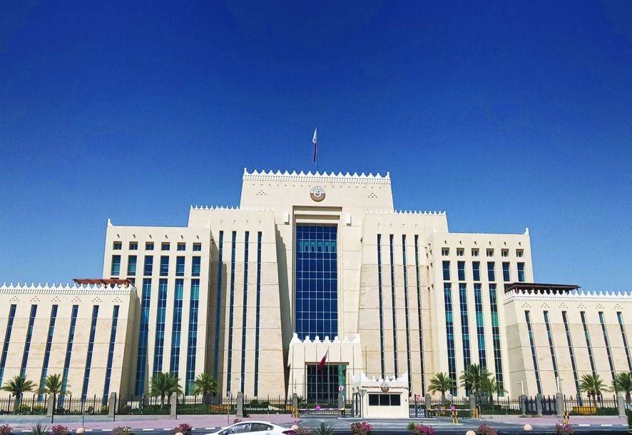 دعت إلى استقاء المعلومات من مصادرها الرسمية.. «الداخلية»: مساءلة قانونية لمصوري مواقع الأحداث ومتداولي الشائعات