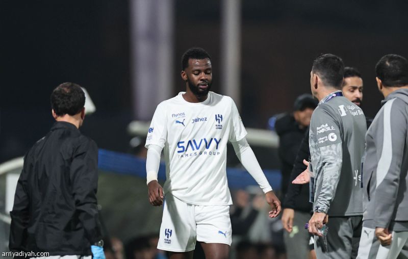 تمبكتي في العيادة بعد تجدد الآلام العضلية