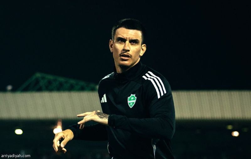 بعد 113 مشاركة ولقبين.. إيبانيز يقنع «السامبا»