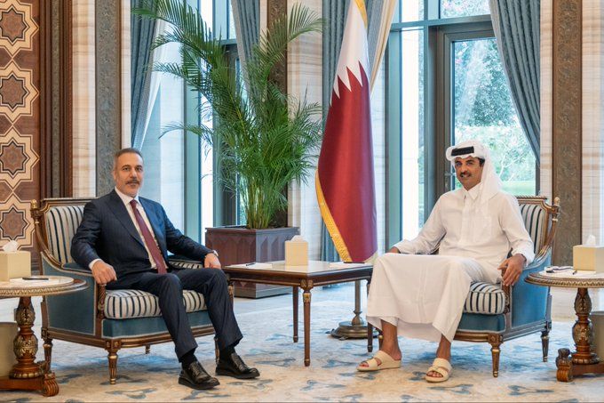 سمو الأمير يستقبل وزير الخارجية التركي