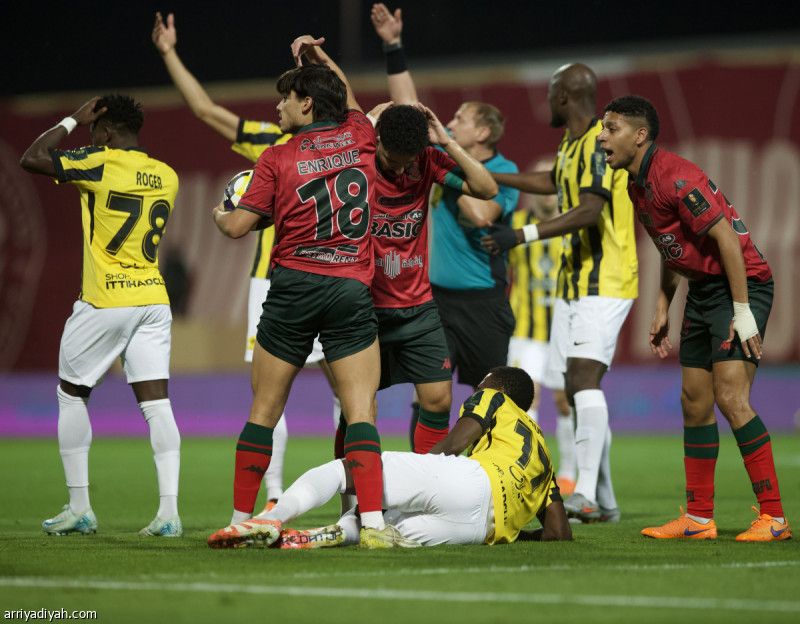 الرباط الصليبي ينهي موسم دومبيا