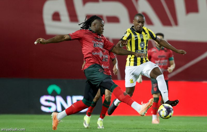 بعد 22 مواجهة.. ديابي يكسر عناد الشباك