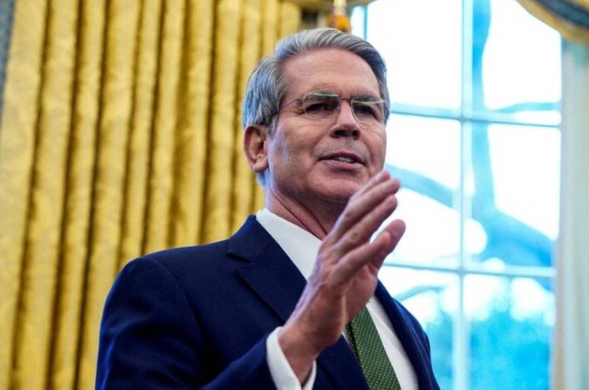 بيسنت: أمريكا قد ترفع العقوبات عن النفط الإيراني العالق في الناقلات البحرية