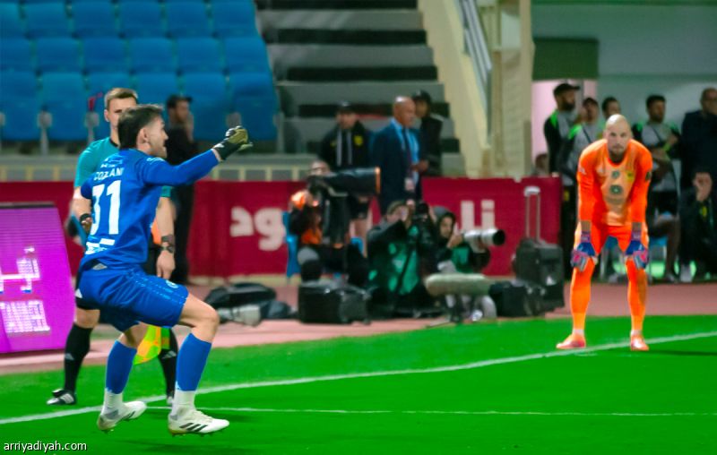 الخلود يكتب التاريخ.. ويجدد حضور القصيم في نهائي أغلى الكؤوس