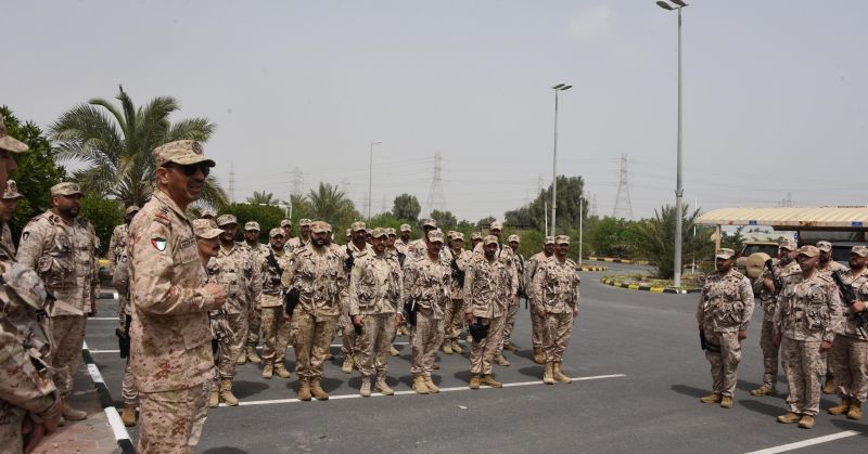 رئيس الأركان: مواصلة العمل بكل كفاءة واقتدار في سبيل حماية أمن واستقرار البلاد