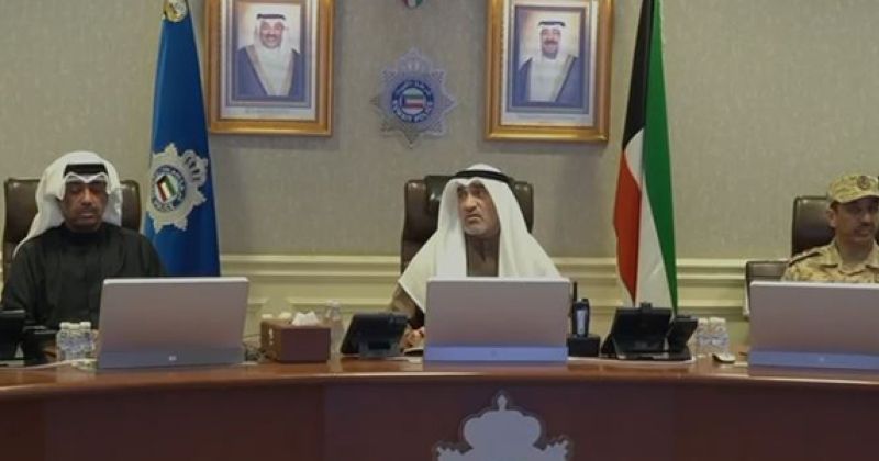 اليوسف يترأس اجتماعاً مع القيادات العسكرية والأمنية: رفع درجات اليقظة والحذر لمواجهة كافة التحديات المحتملة