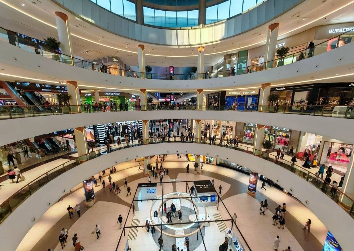 إقبال واسع على الوجهات الترفيهية والسياحية خلال العيد