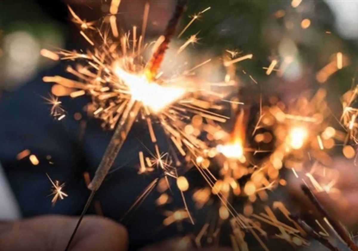 النيابة العامة: الاتجار بالألعاب النارية دون ترخيص جريمة