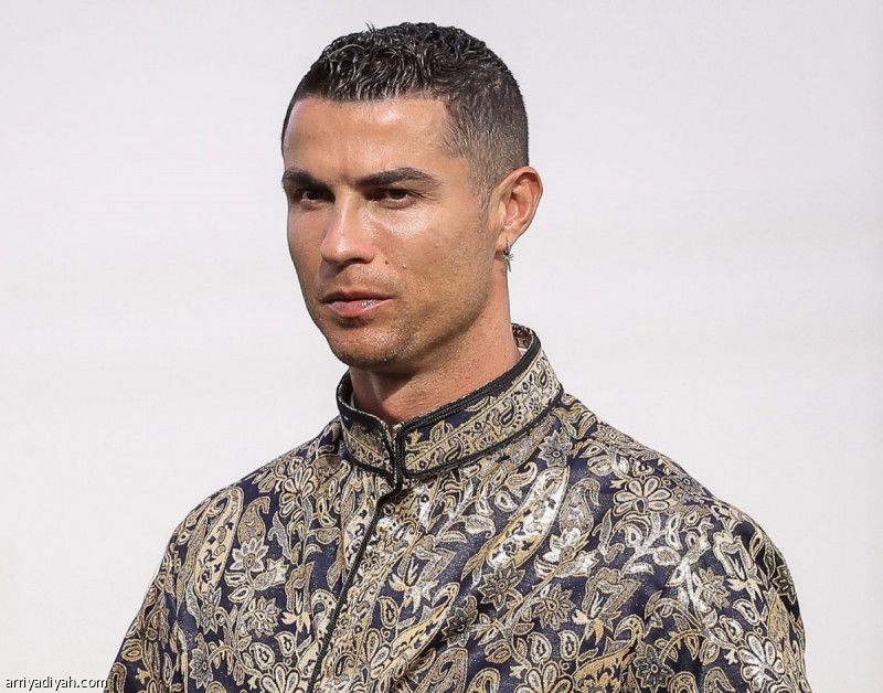 رونالدو يهنئ.. ويغيب عن البرتغال