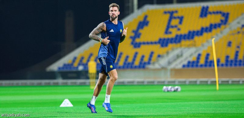 3 مباريات تحسم بقاء مارتينيز